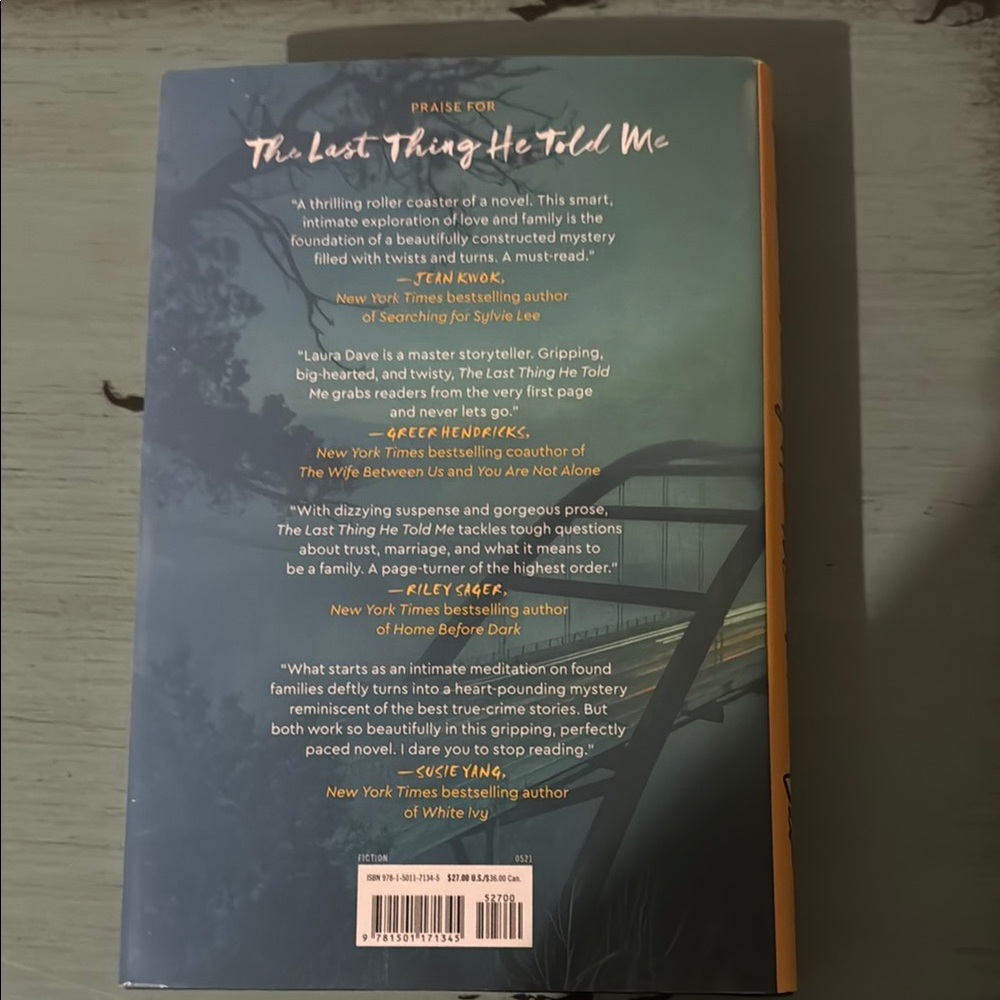 'The Last Thing He Told Me' Book - Picture 2 of 2